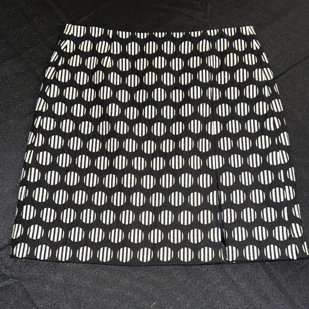 W by Worth Black and White Circle/Stripe Pattern Pencil Skirt Size 6